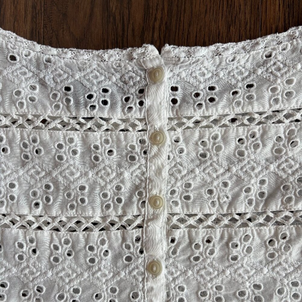 GAP cotton white eyelet lace blouse Medium - Picture 10 of 11